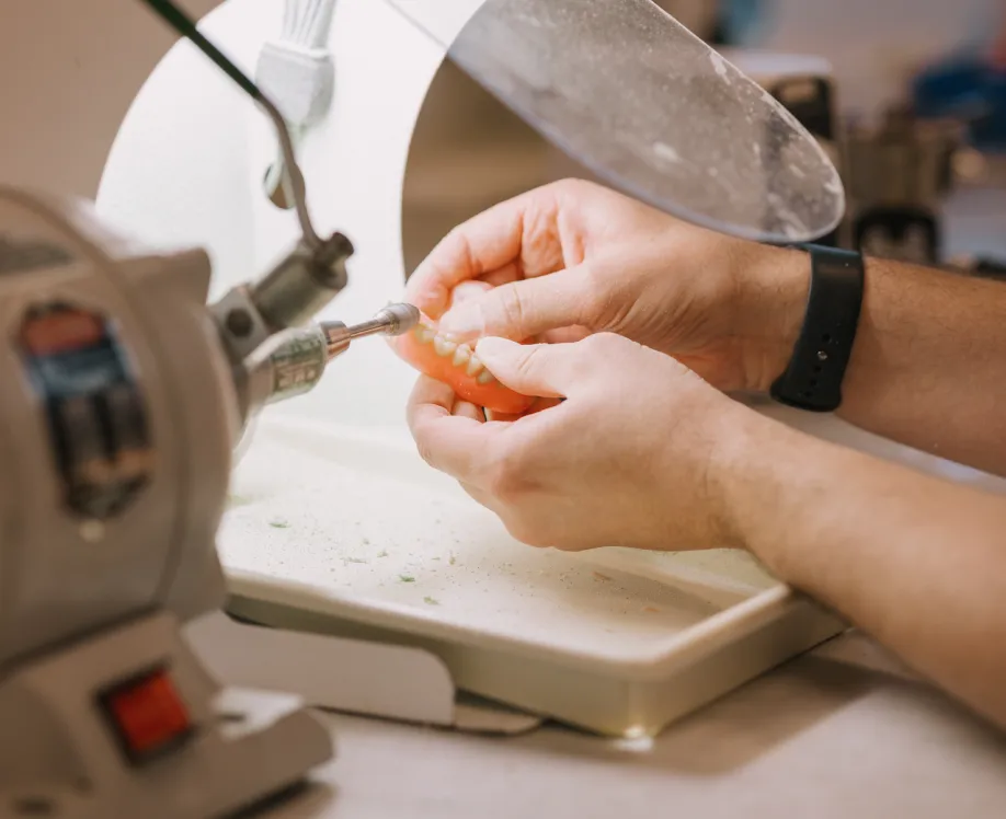 Denture-Design-Quality-Artificial-Teeth-Set-Made-Skilled-Professionals