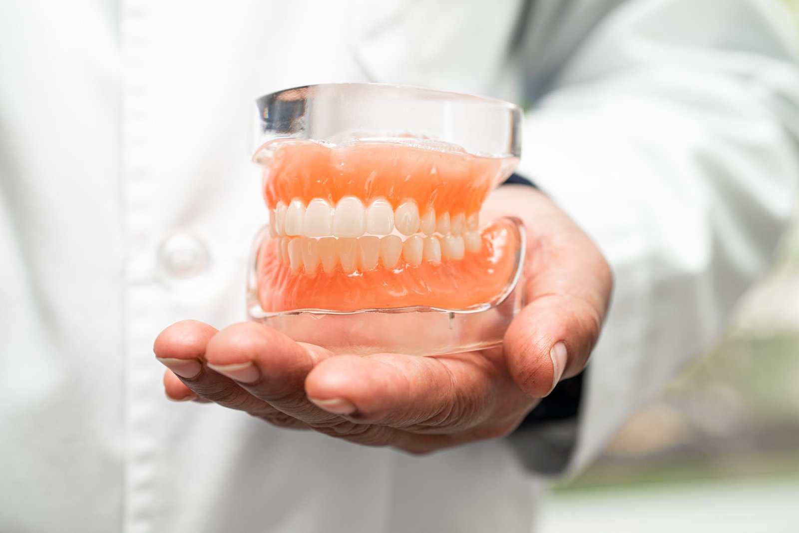 Denture-Design-Preston-2 Holding Dentures